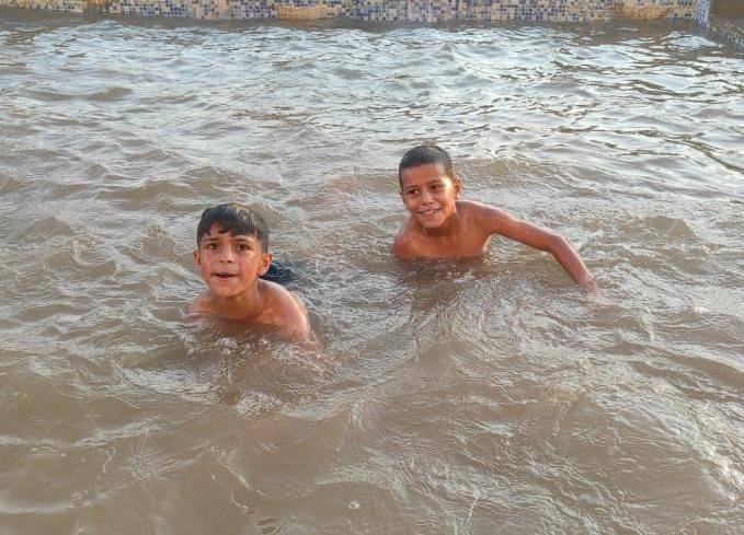 Urfa Sıcağında Havuz Keyfi: Çocuklar Doya Doya Eğlendi!