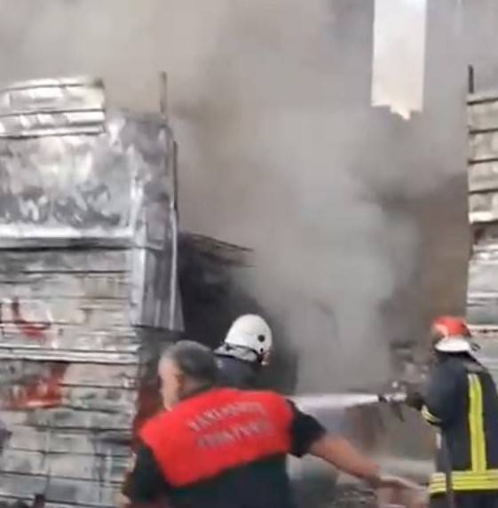 Hurda Deposu Alev Alev Yandı!
