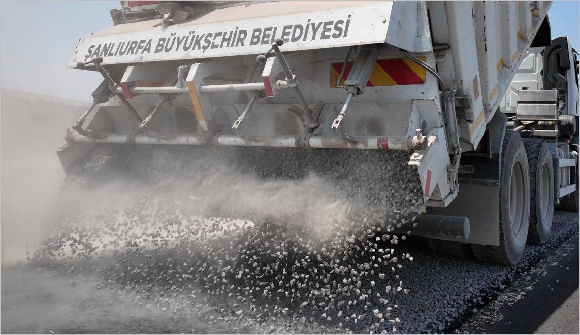 Büyükşehir’den Kırsala Asfalt Desteği!