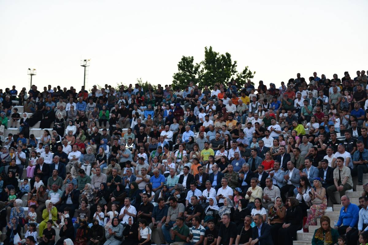 Şanlıurfa’da Halk Oyunları Finali Coşkuyla Tamamlandı