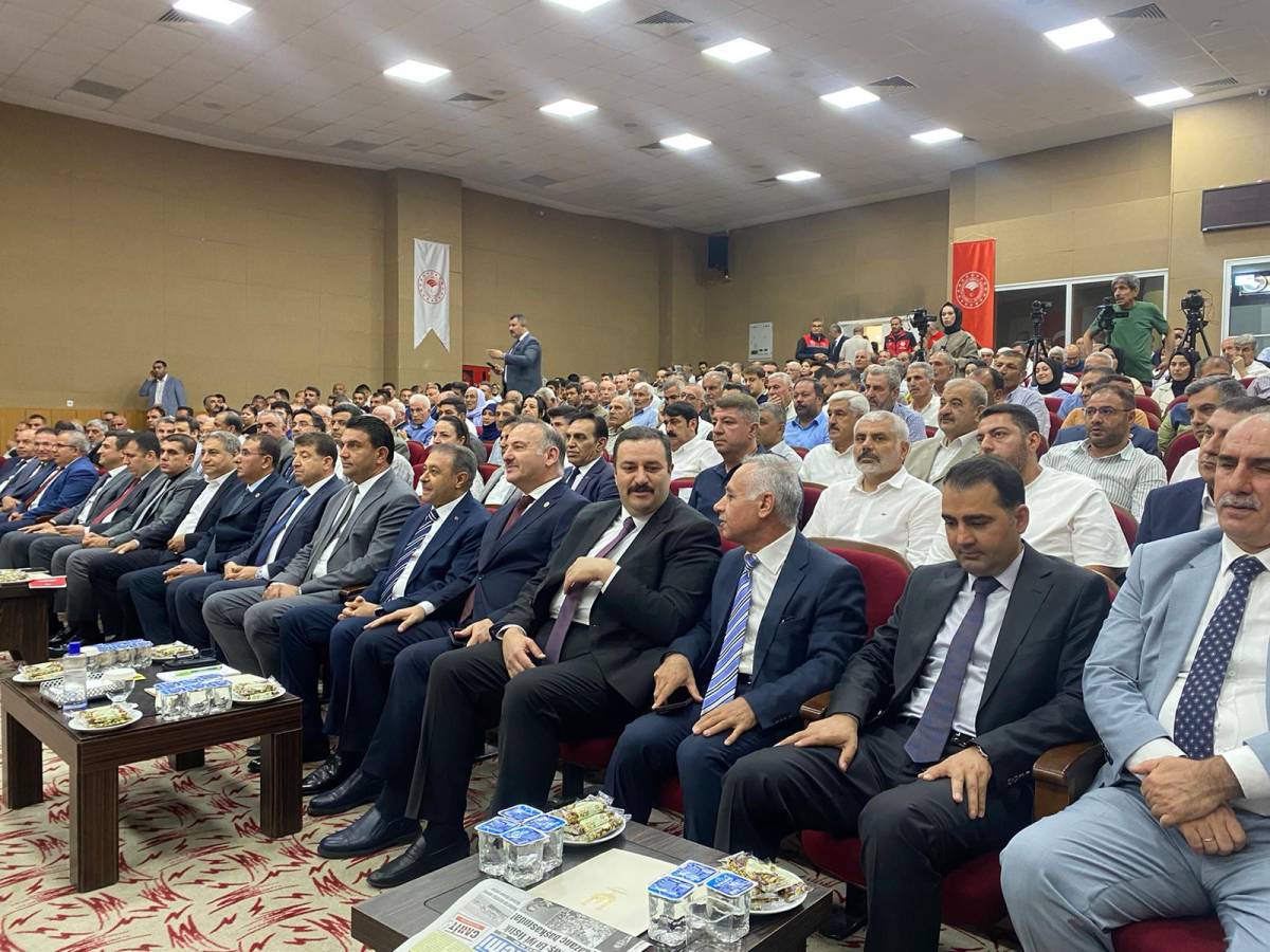 Şanlıurfa’da Fıstık Üreticileri ve Uzmanlar Geleceği Konuştu