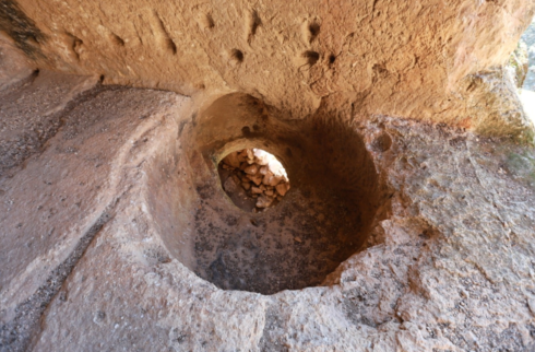 Urfa’da Tarihi Keşiş Mağaraları İhmal Kurbanı