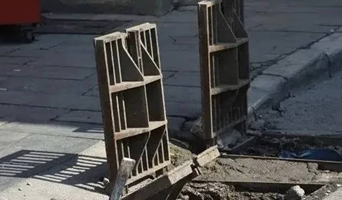 İzmir'de Elektrik Akımına Kapılan İki Kişi Hayatını
