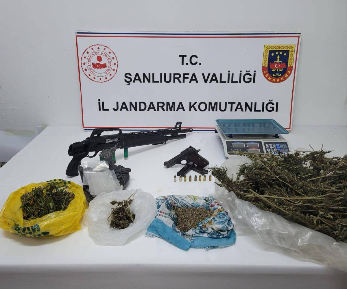 Suruç’ta Uyuşturucu ve Ruhsatsız Silah Ele Geçirildi