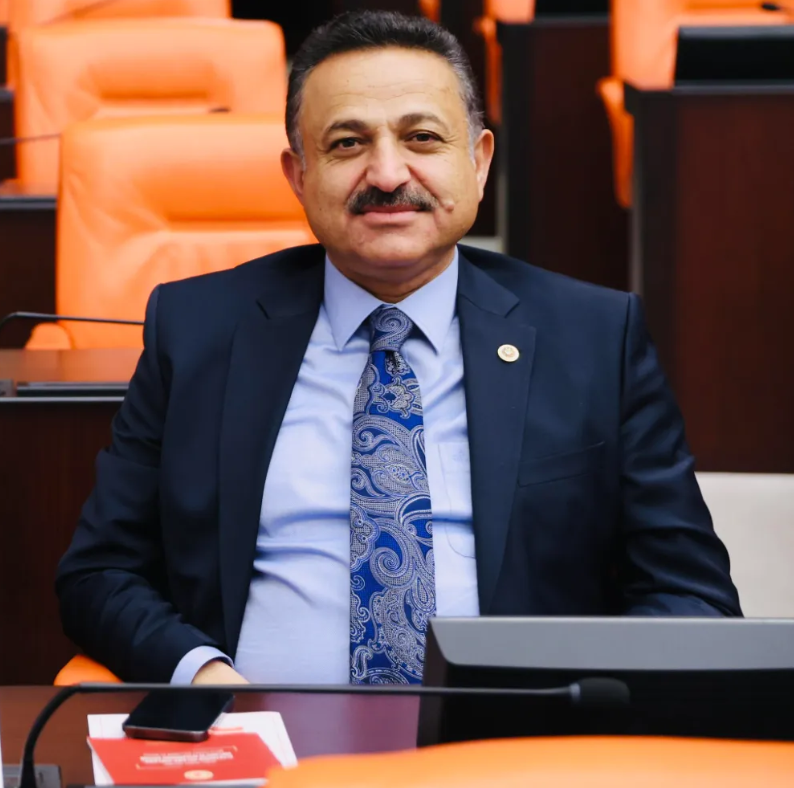 Akçakaleli Öğrencilerin Talebi: 3D Yazıcı İçin Milletvekili Hikmet Başak’a Çağrı