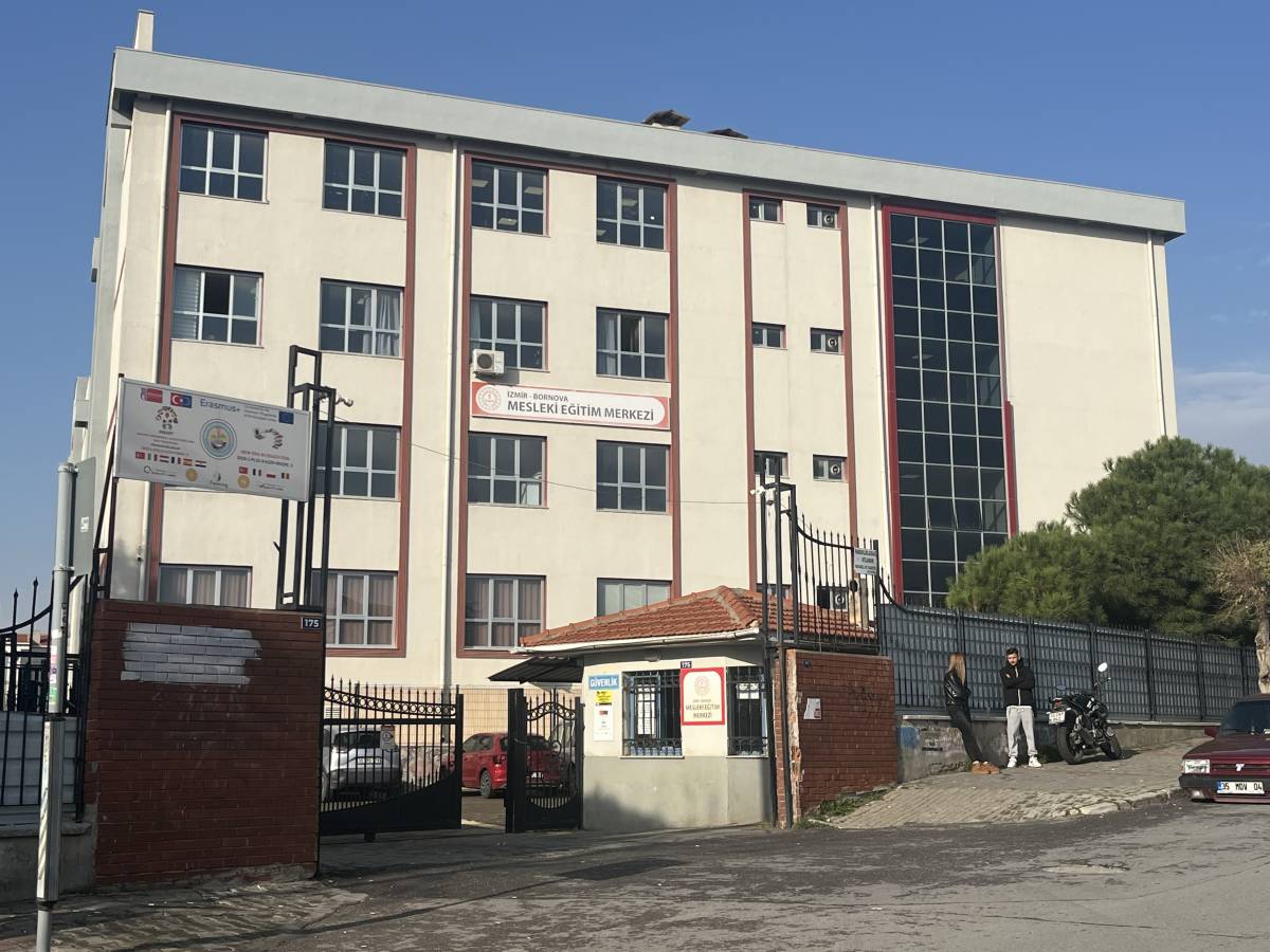 Öğrencileri Evine Götürüp Temizlik Yaptıran Öğretmene Soruşturma