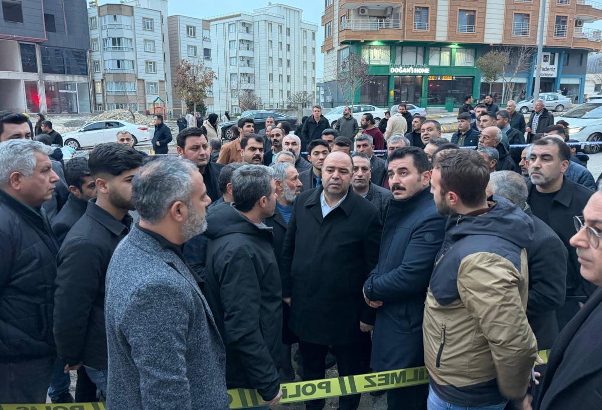 Şanlıurfa'da istinat duvarı çöktü