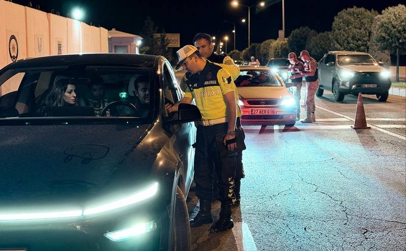 Jandarmadan bayram öncesi sürücülere hayati uyarılar!