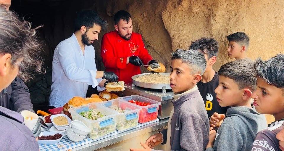 Şanlıurfa'da esnaftan örnek davranış
