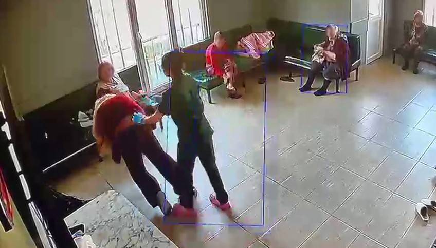Bakım merkezinde skandal: Hastaya şiddet kamerada!