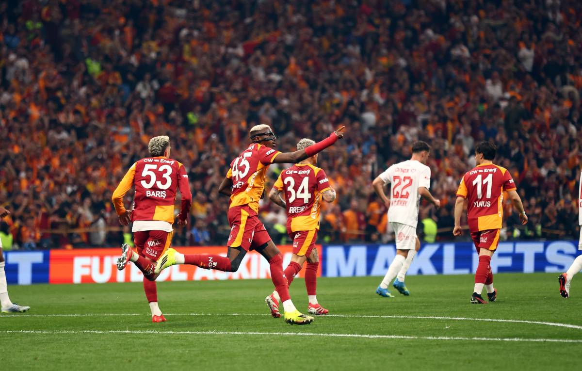 Galatasaray, Süper Lig'de şapiyonluğunu ilan etti!
