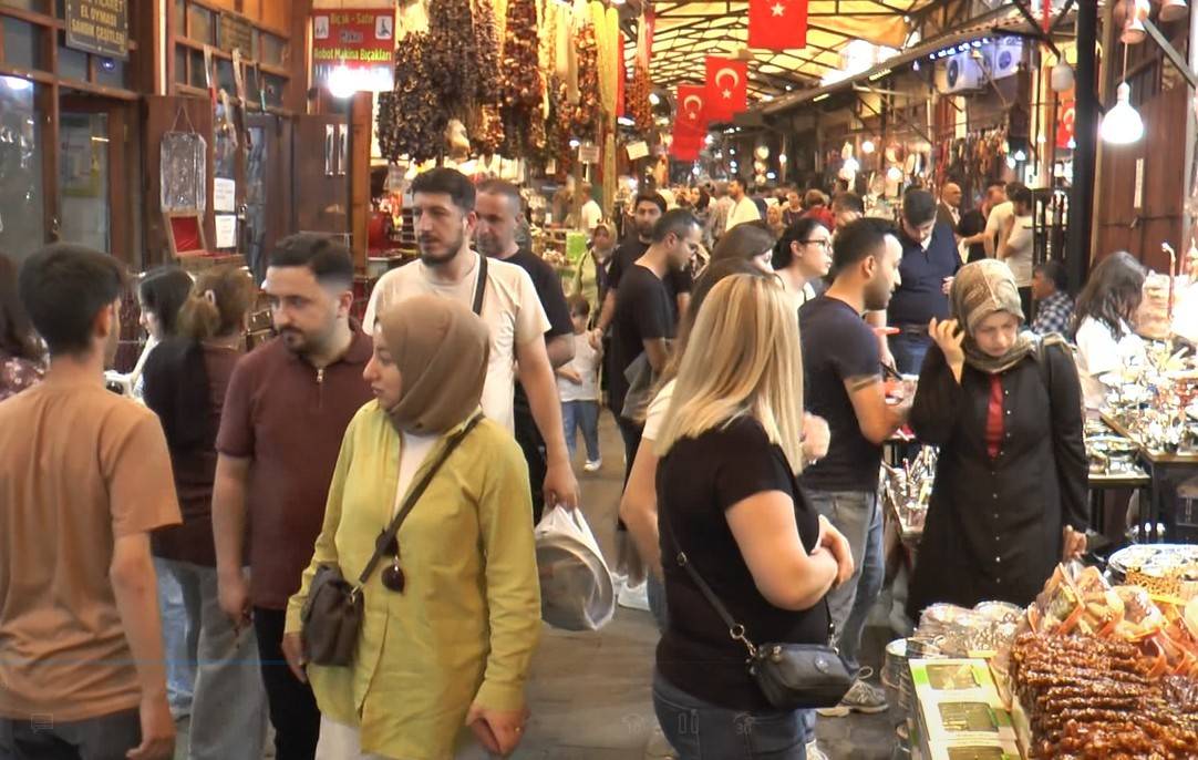 Gaziantep çarşılarına Şanlıurfa’dan turist akını!
