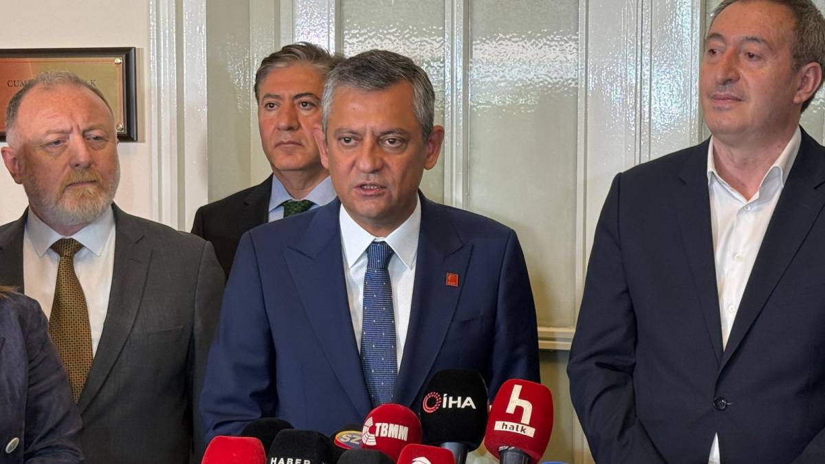 DEM Parti'den Özgür Özel'e TBMM'de ziyaret!