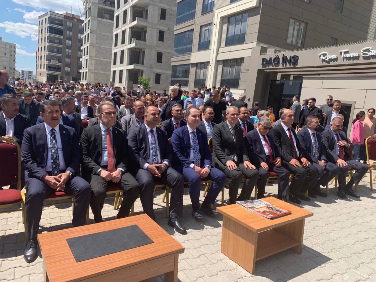 Erbakan da katıldı! Karaköprü'de 18 park ve 5 semt sahası açıldı!