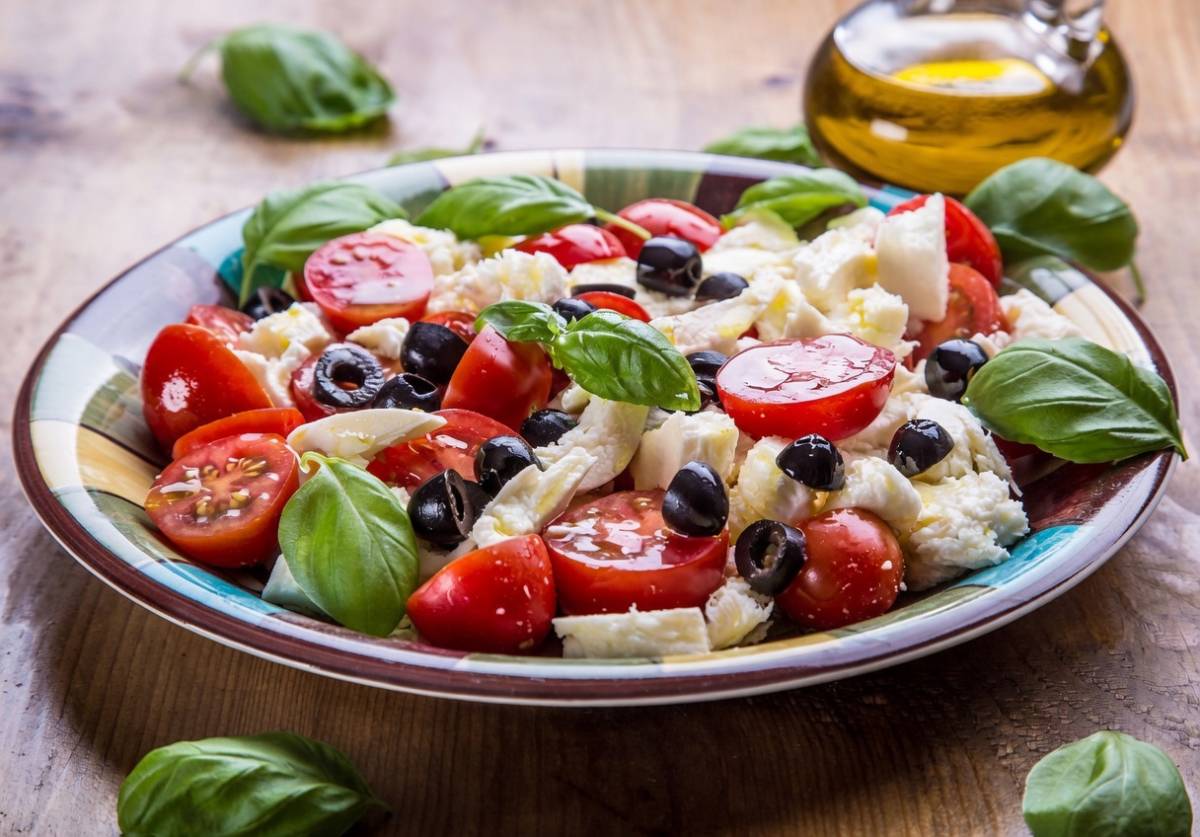 Yanlış diyet sağlığınızdan edebilir: Uzman isimden önemli uyarılar!