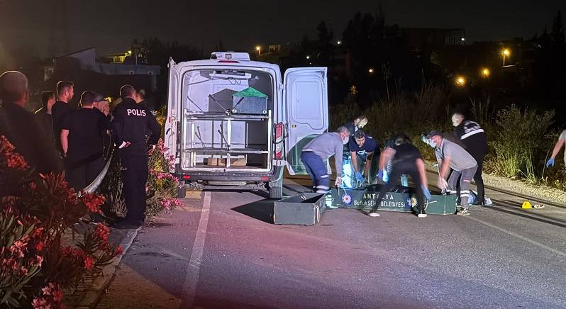 Yol verme tartışması cinayetle bittti: Ortalık kan gölüne dödü!