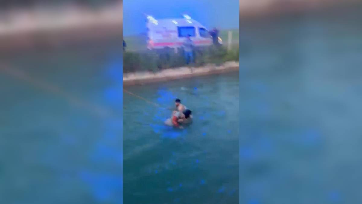 Urfa'da araç sulama kanalına düştü: O anlar kamerada!