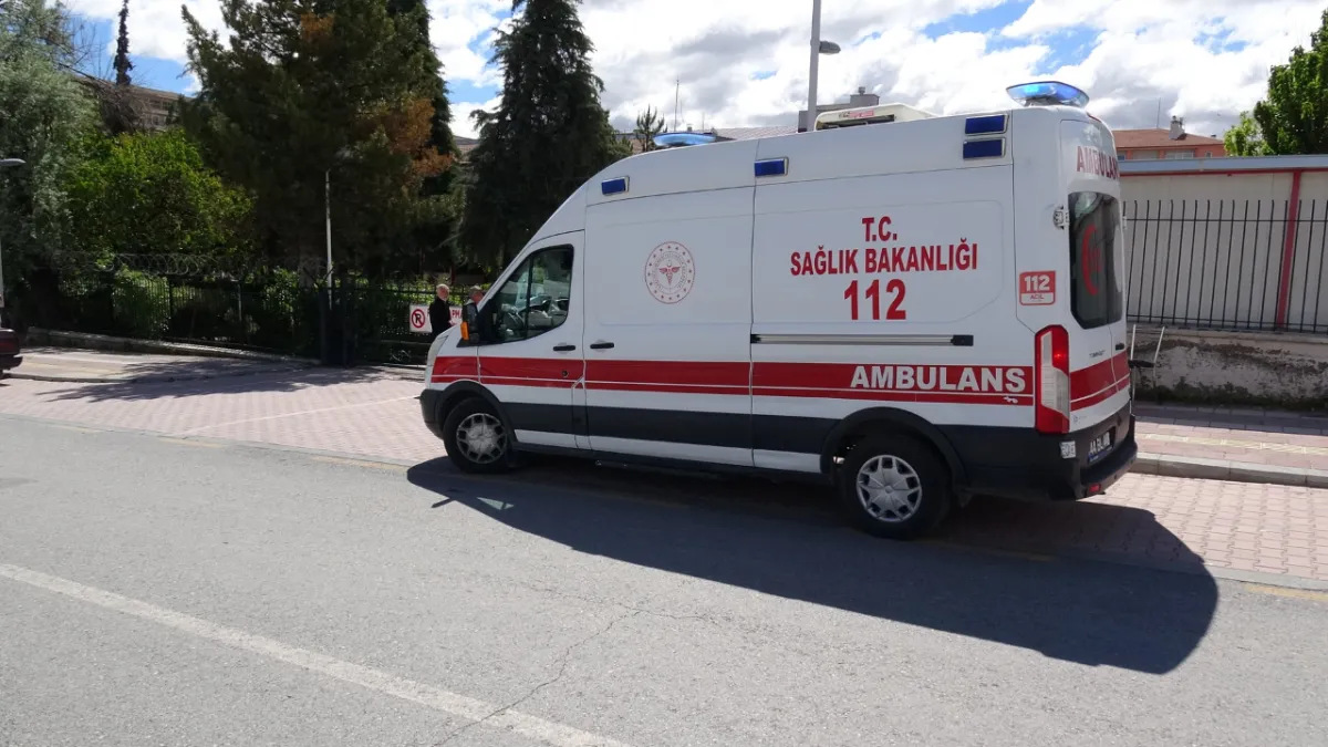18 Yaşındaki gen kız parkta ölü bulundu!