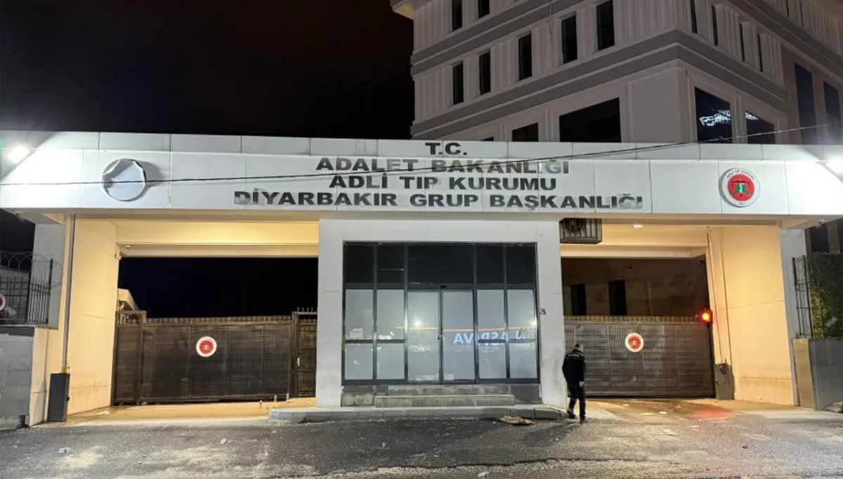 Kıraathane önünde dehşet saçtı: Hastaneye kaldırıldı!