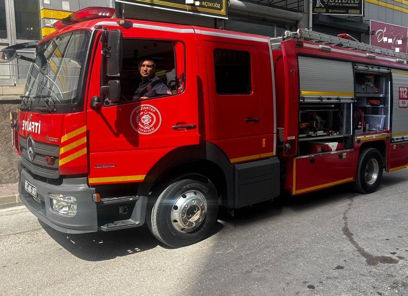 Cezaevinden çıkan bir şahıs eşini rehin aldı!