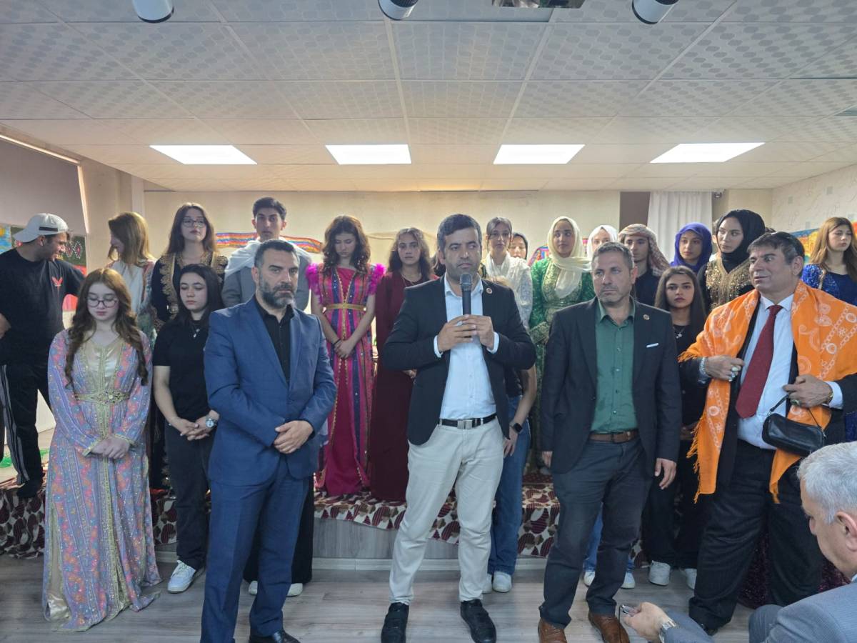 Şanlıurfa’da çocuk gelinler ve bağımlılık temalı tiyatro beğeni topladı!
