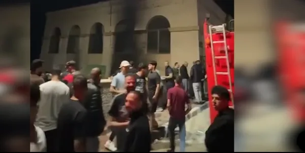 Yahudiler camileri ateşe verdi!