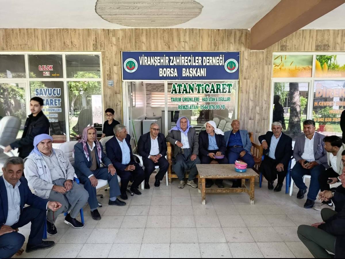 Viranşehir’de Sezonun İlk Arpası Buğday Pazarına Geldi