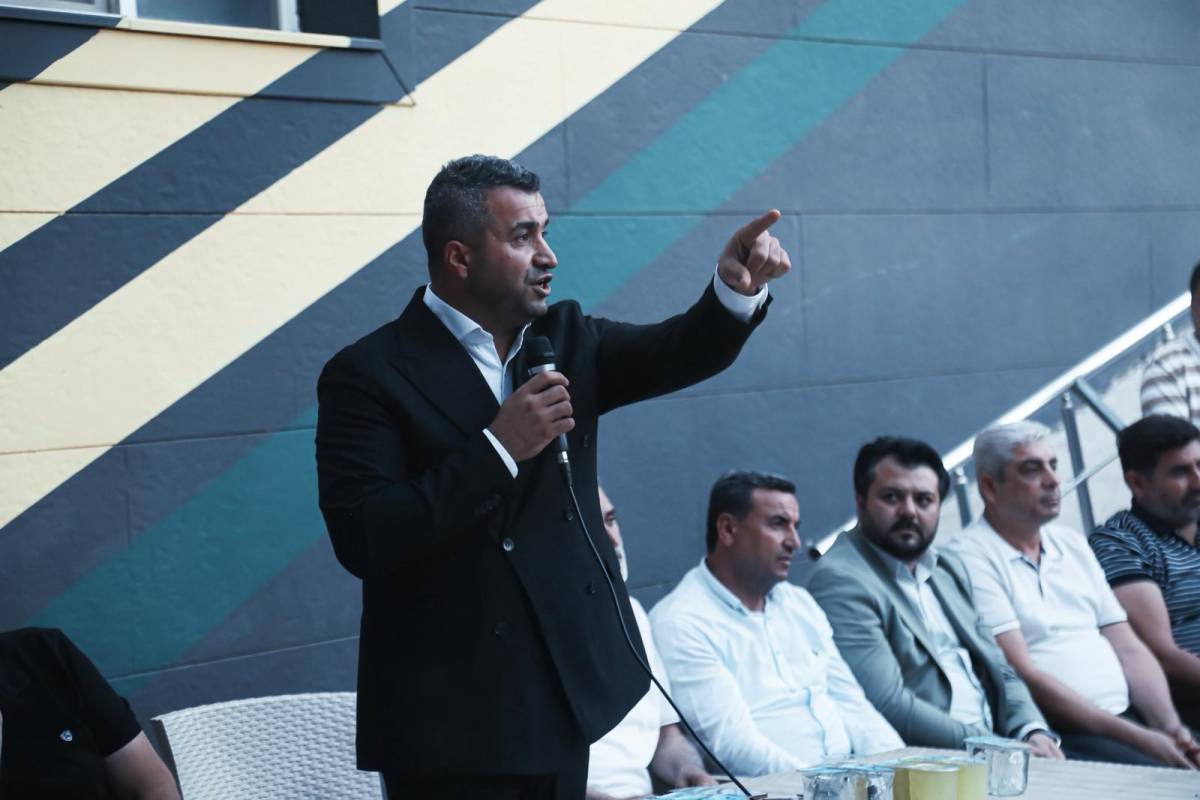 Şanlıurfaspor Başkanı taraftarlarla bir araya geldi!