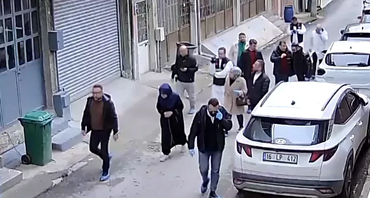 Kocasını öldürüp cesedini 15 parçaya böldü: Şok eden itiraf!