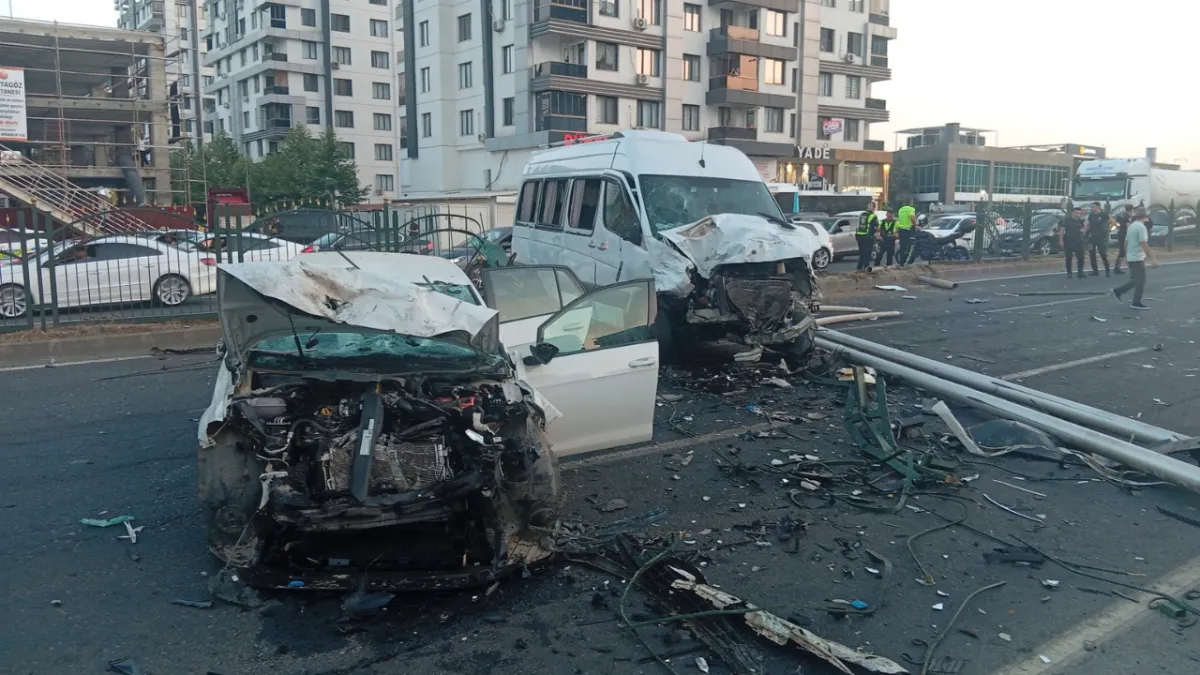 Diyarbakır-Şanlıurfa karayolunda zincirleme kaza: Yaralılar var!