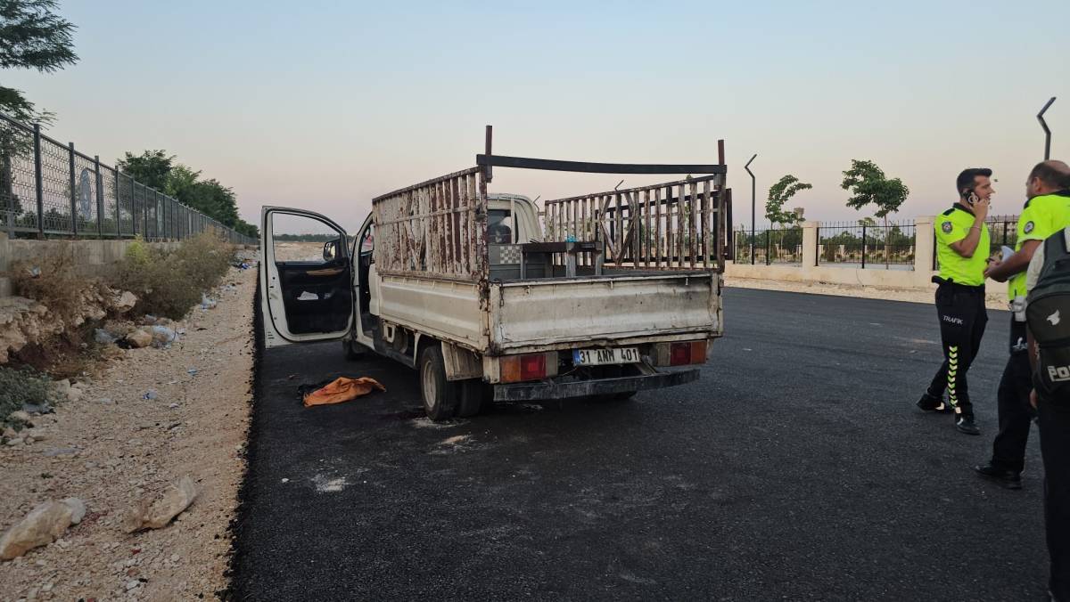 Urfa'da kamyonetin altında kalan çocuk feci şekilde can verdi!