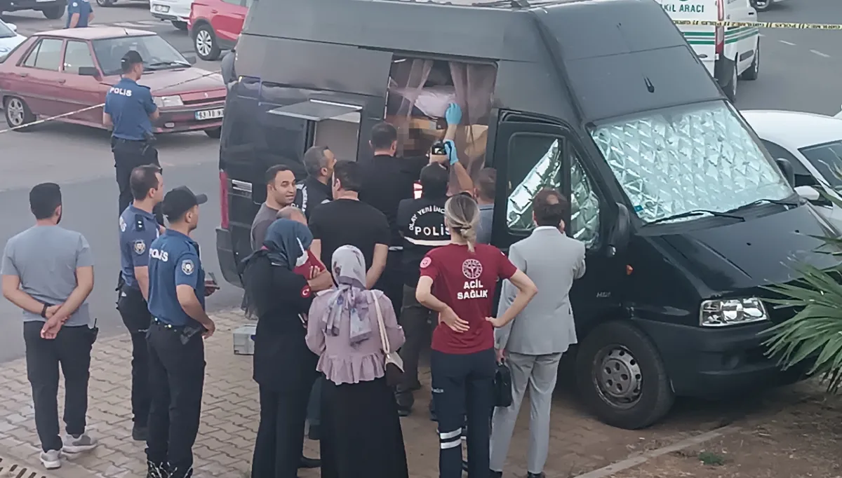Urfa'da AVM'nin otoparkında erkek cesedi bulundu!