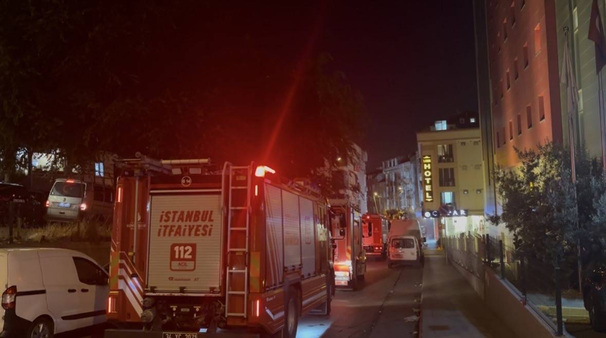 Otel yangını: Çok sayıda kişi mahsur kaldı