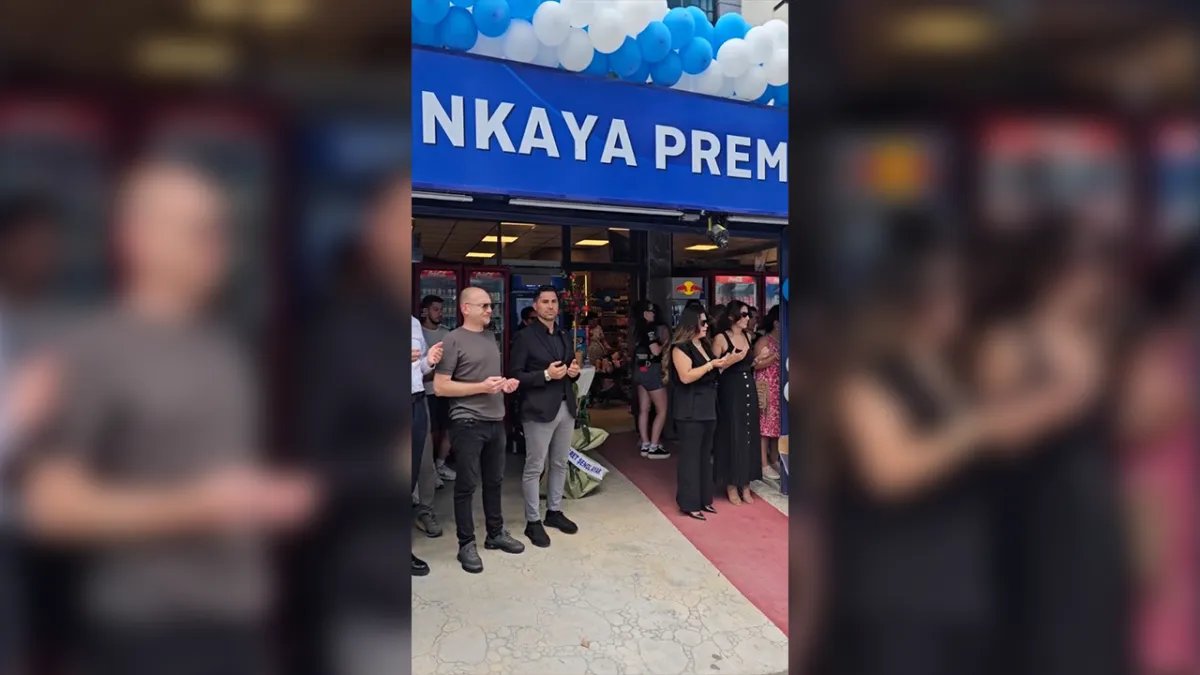 Tekel bayiyi dualarla açan imam: