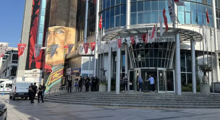 CHP'li belediyeye operasyon! Belediye başkanı gözaltına alındı!