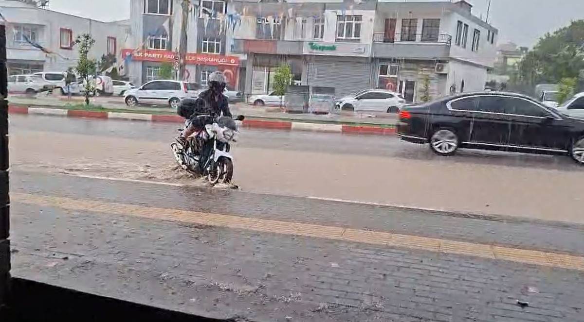 osmaniye'de sağınak yağış hayatı olumsuz etkiledi!