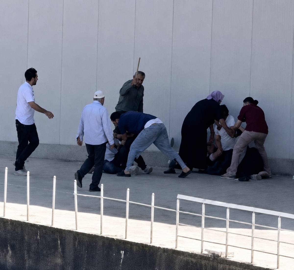 Şanlıurfa’da aile içi dükkan gerilimi kavgaya dönüştü!