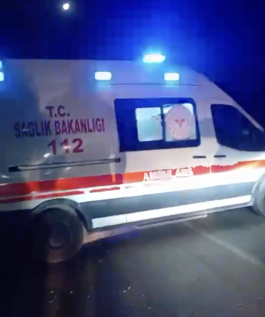 Tarım aracı devrildi: Çok sayıda yaralı var!