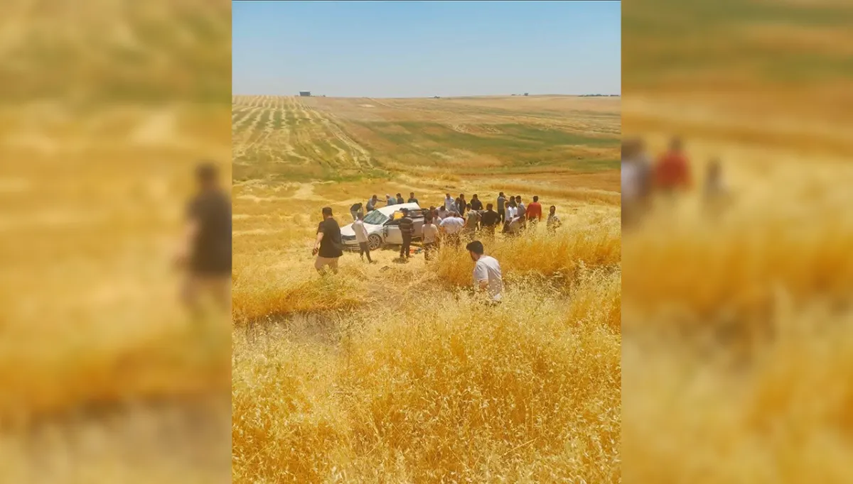 Otomobil tarlaya yuvarlandı: Çok sayıda yaralı!