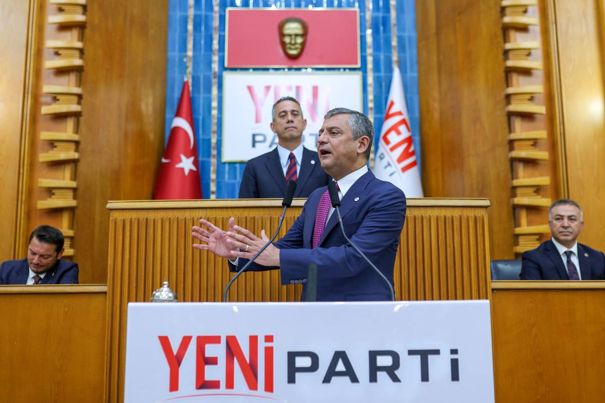 Yeni Parti TBMM'de ilk grup toplantısını gerçekleştirdi!