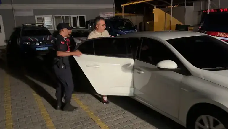 Gazeteci Cem Küçük tutuklandı!