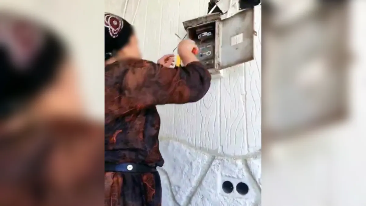 Urfa'da bir kadın canını hiçe saydı: Kaçak elektriğe tehlikeli müdahale!