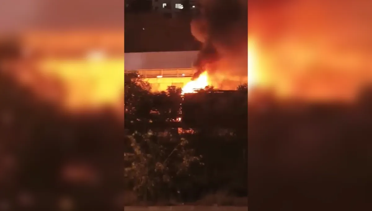 TEM Otoyolu’nda TIR alev alev yandı!