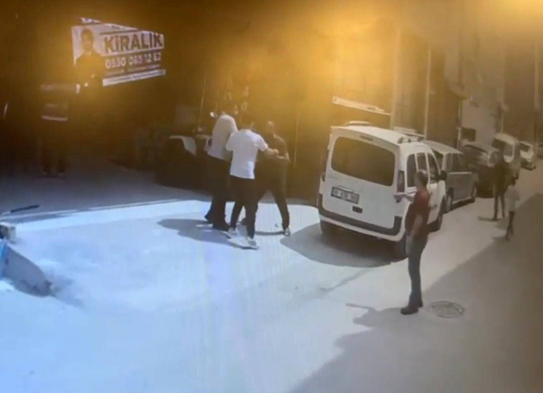 Polis bıçağı elinden aldı: Faciayı önledi!