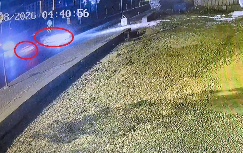 İki otomobil çarpıştı: Çok sayıda ölü ve yaralı var!