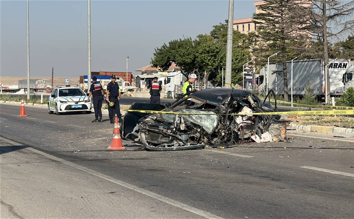 Feci kaza: Ölü ve yaralılar var!