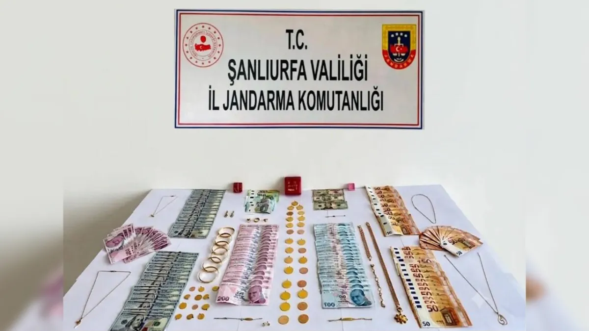 Şanlıurfa’da sahte polis şoku! Araçtan servet çıktı!