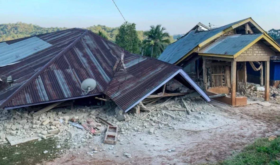 7.7 büyüklüğünde deprem: Çok sayıda ölü var!