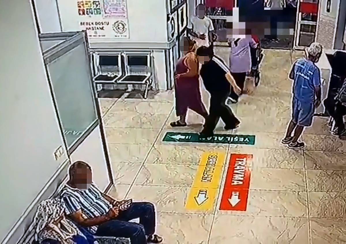 Hastanede şoke eden olay! Bebeğini çöp kutusuna attı!