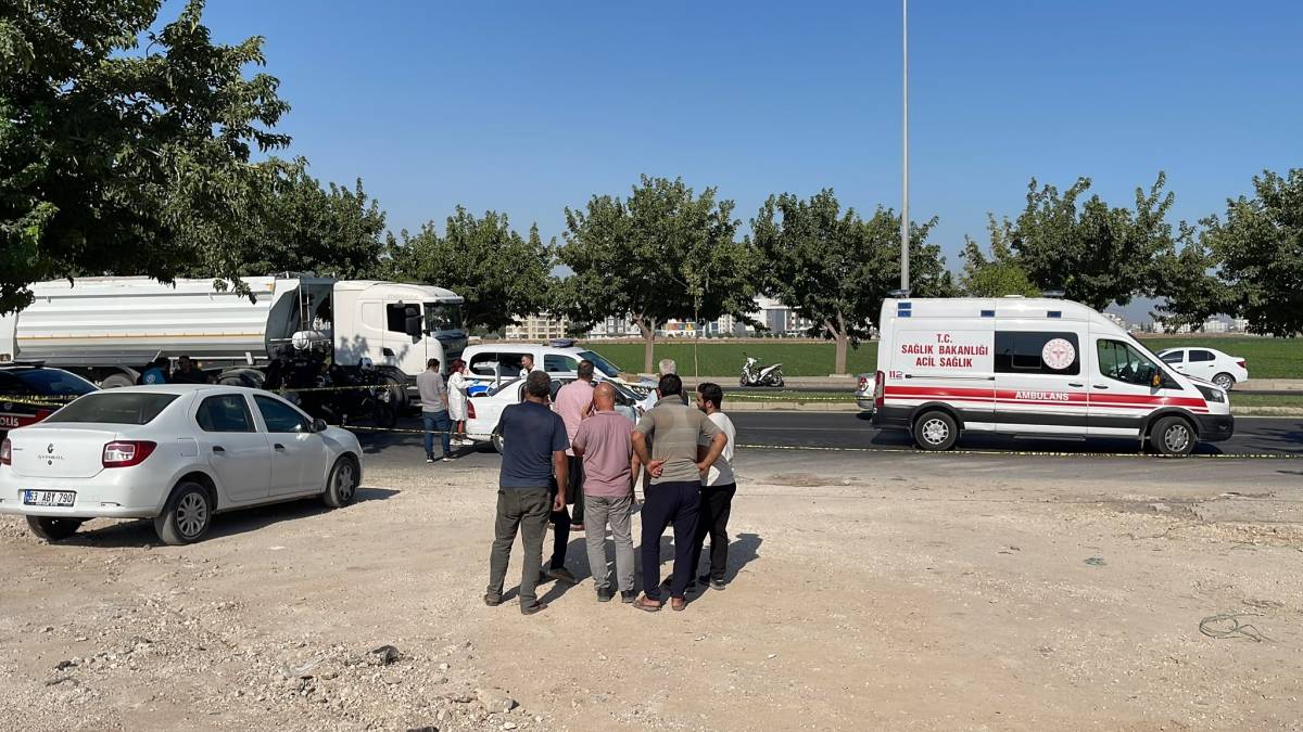 Urfa'da kırmızı ışıkta silahlı saldırı: Ölü ve yaralılar var!